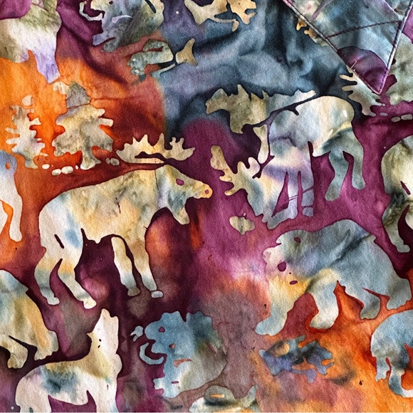 CRAZY Scrubs Batik Woodland Animals Moose Bear Wolf M - Picture 2 of 6